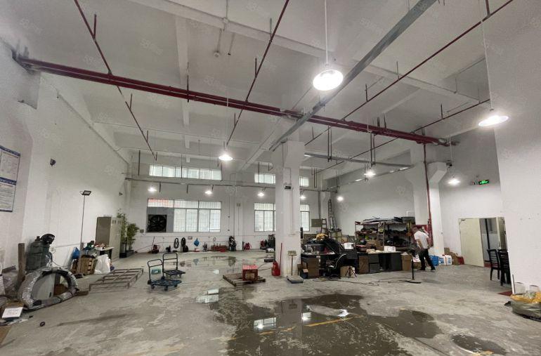 福永厂房仓库出租600平一楼精装修水电齐全，空地大可办环平