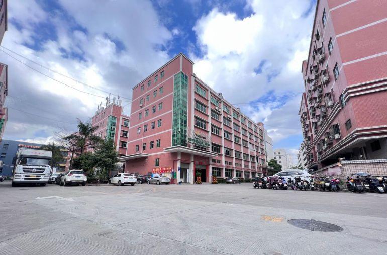 石岩水田工业区原房东5000平厂房出租精装修 带有红本