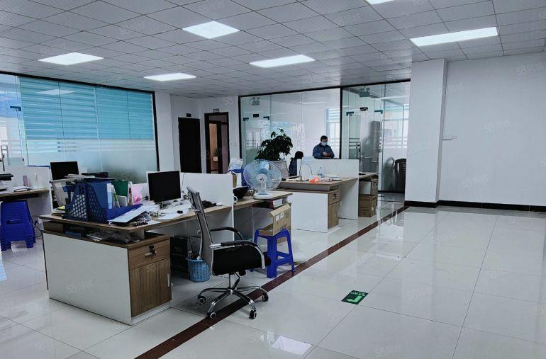 石岩石龙仔新出原房东2000平精装厂房。水电齐全。大小分租