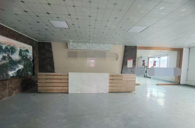 西乡固戍，大型工业园，带装修300平厂房出租，园区停车充足