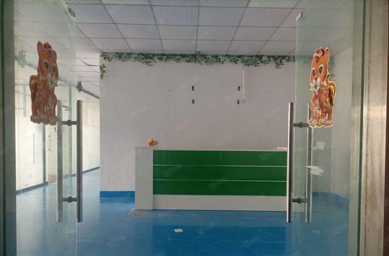 地铁口附近3楼带精装修1000平厂房出租福永和平大型工业园区