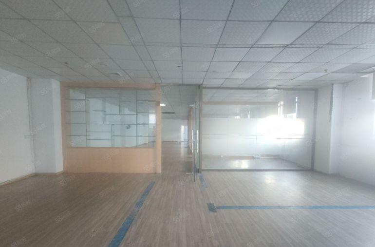 西乡九围大型园区，楼上半层650平带装修厂房仓库，特价出租