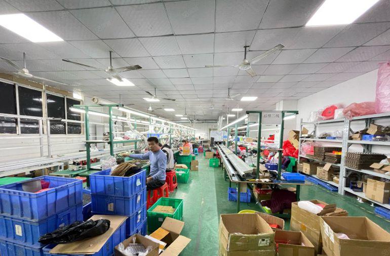 特价29元！西乡固戍工业区，电梯口带装修473平厂房出租