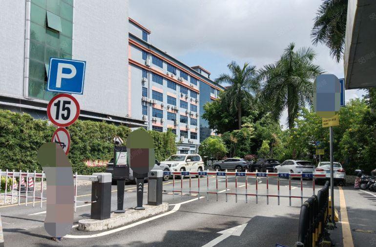 西乡前进二路12号线地铁口附近原房东独门独院厂房精装100平