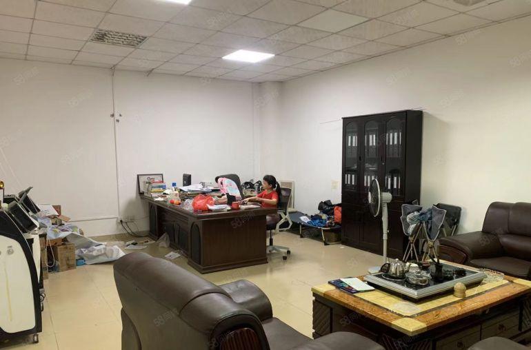 宝安西乡1楼一楼多套厂房特价出租，面积100平至1800平