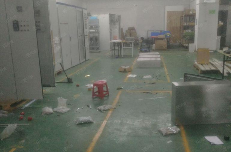 西乡固戍一楼640平带阁楼装修厂房仓库出租