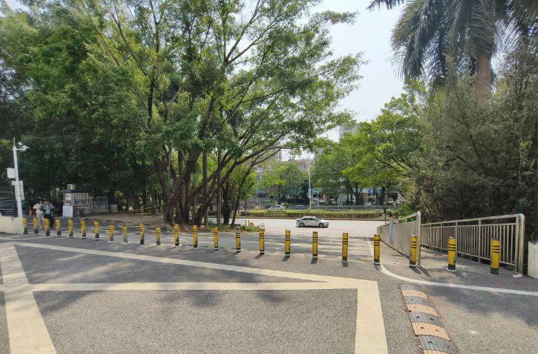 石岩地铁口本园区5万平红本厂房出租单层面积2万共两层空地超大