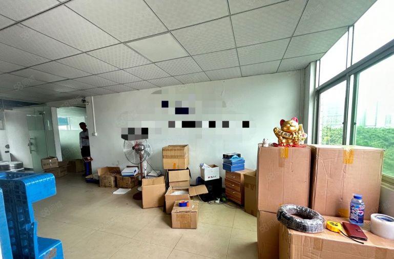 沙井楼上398平现成电商仓库大气前台豪华办公室，租金便宜.