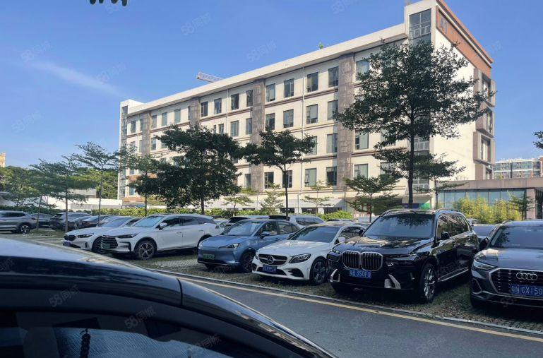 西乡黄田地铁口楼上300平带精装修办公电商超低阶急租！