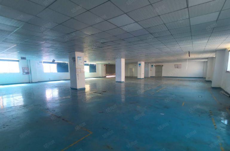 西乡固戍地铁口附近原房东直租200平起租800平精装修办公室