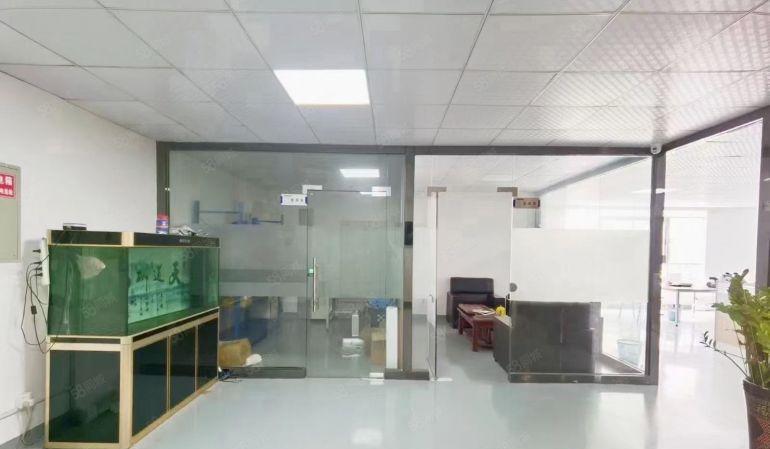 西乡固戍地铁站口楼上750平，带精装修，水电齐全，交通便利