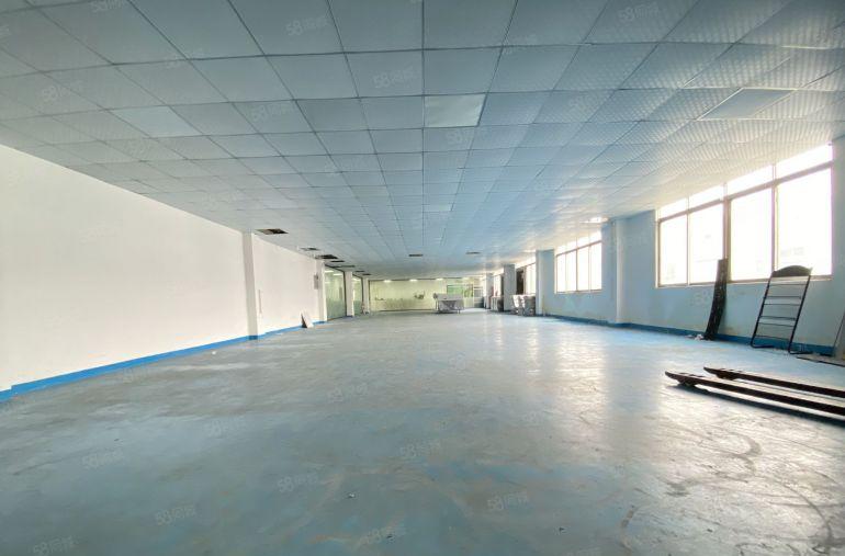 松岗潭头第三工业园区三楼800平方厂房出租带办公室地坪漆吊顶