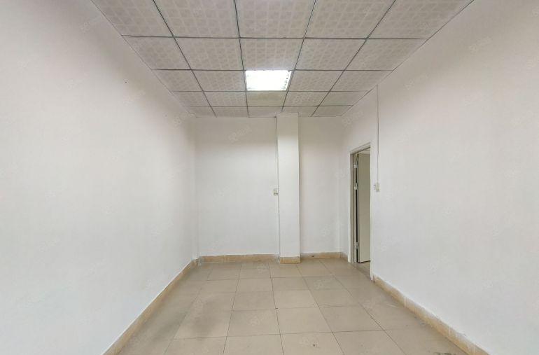 西乡，固戍楼上60平100平260平370小面积厂房仓库