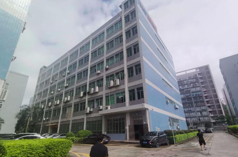 深圳宝安石岩5000平标准厂房低价出租原房东精装修