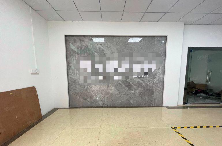 直租！西乡鹤洲，桃源居附近，电梯口带装修728平厂房出租