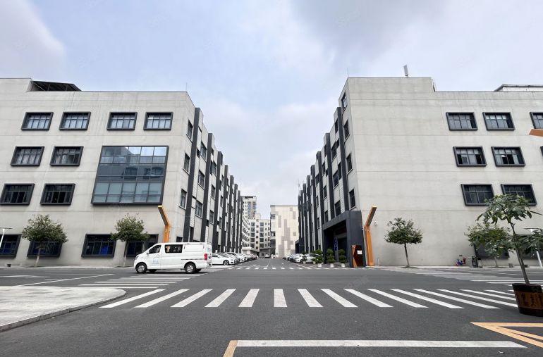 原房东沙井地铁口楼上500平精装修厂房办公室出租可分租好招工