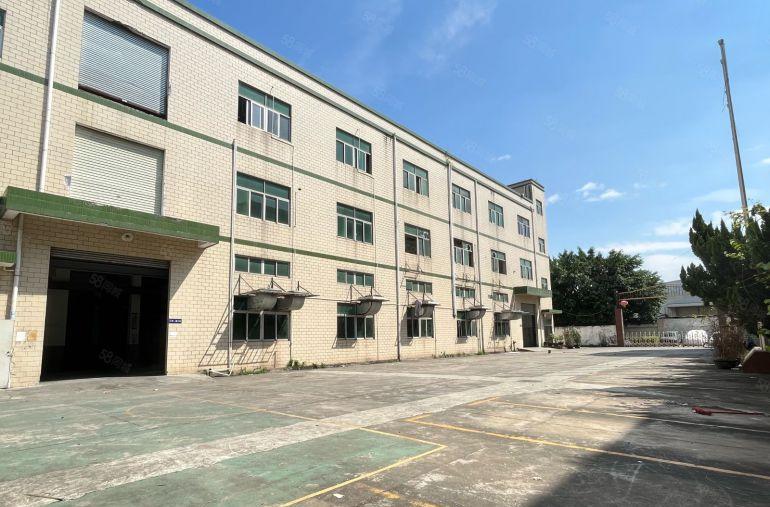 松岗广田路边3层独院带行车厂房出租4000平方实际面积高6米