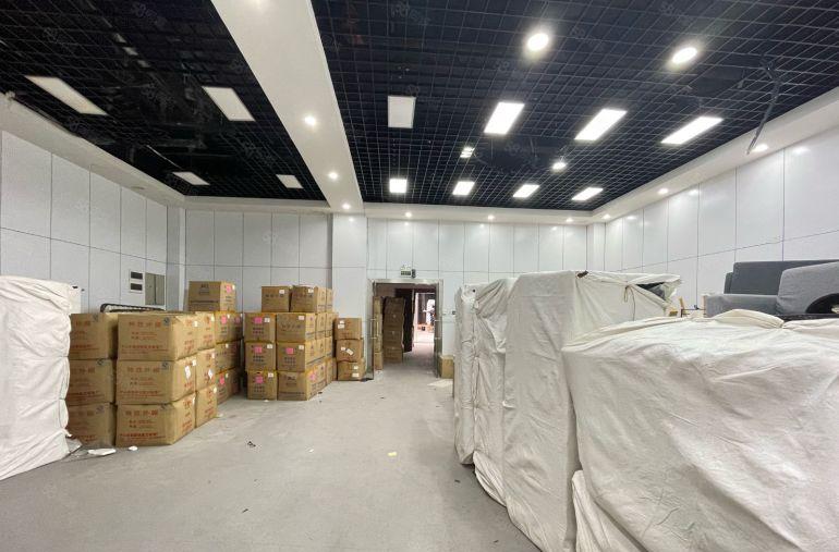 西乡固戍原房东工业园，一楼带装修330平厂房出租，租金便宜