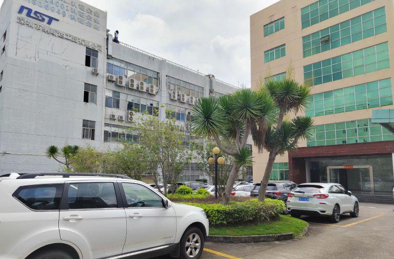 石岩水田工业园1000平精装修厂房仓库低价出租，500平可分