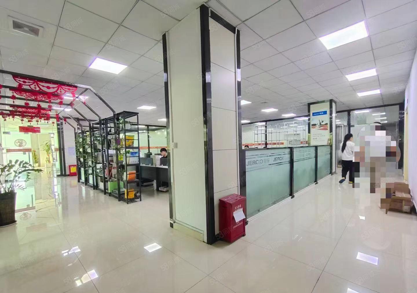 石岩楼上1650平方精装修厂房出租，拎包入住，可办环评