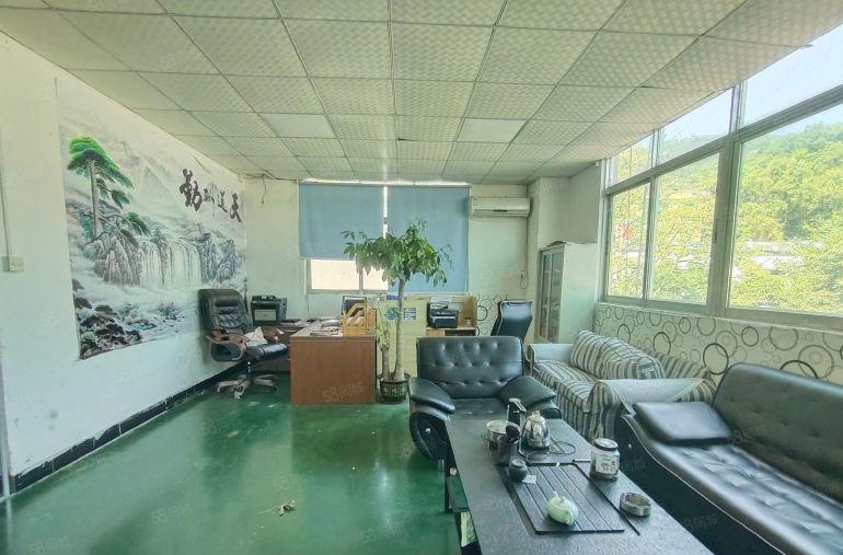 特价22元，西乡簕竹角，楼上带装修整层690平厂房，带吊机口