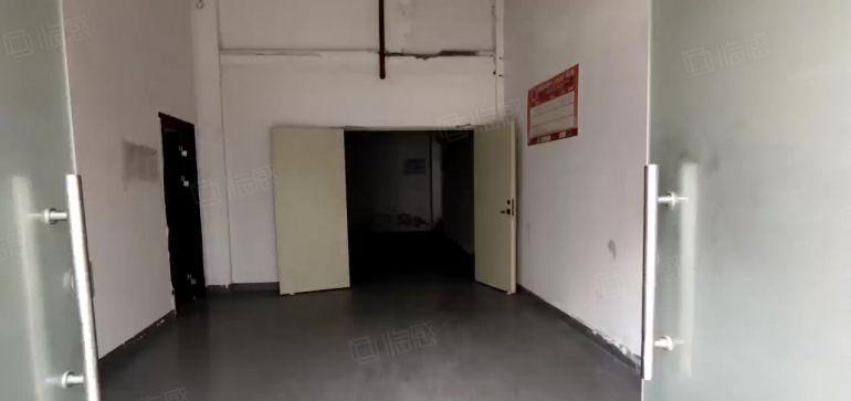 租金35元，西乡固戍，一楼带装修600平厂房，层高6米带阁楼