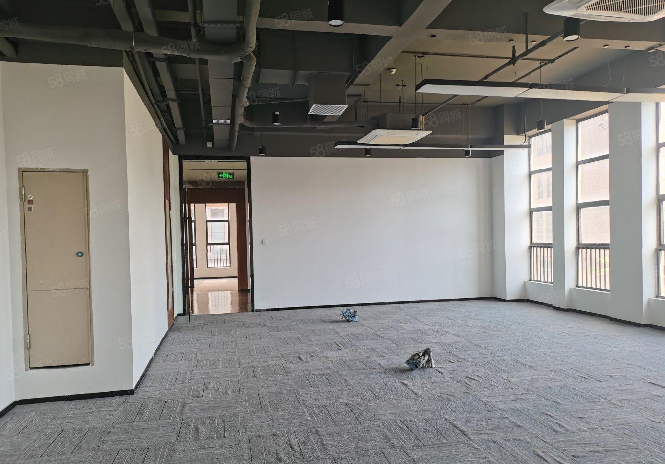 松岗红本花园式带豪华装修厂房2740平米出租免转让费