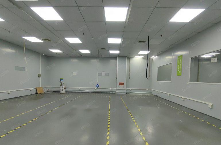 宝安机场附近，大型产业园楼上1250平带装修厂房出租无转让费