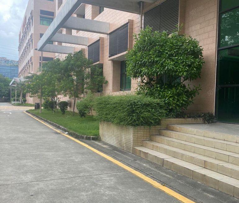 5号线地铁兴东站，原房东直租1700平花园式厂房，无递增