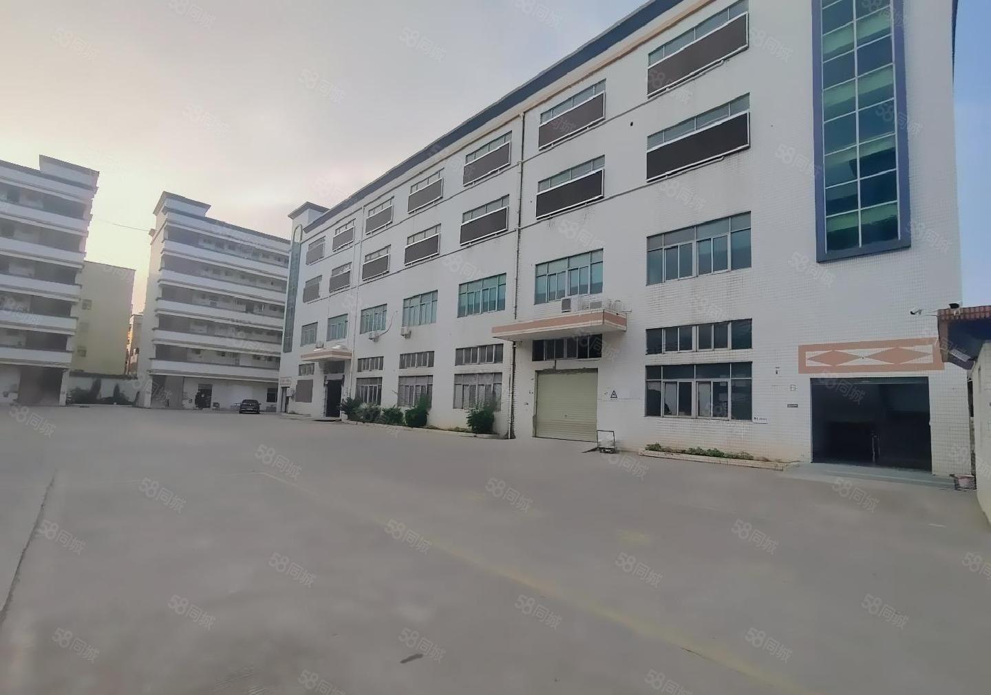 宝安石岩工业园二楼2000平厂房仓库出租200平起租空地超大