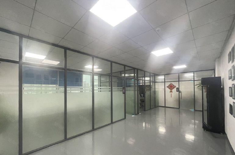 沙井大王山一楼600平厂房仓库出租低价带装修一楼空地大