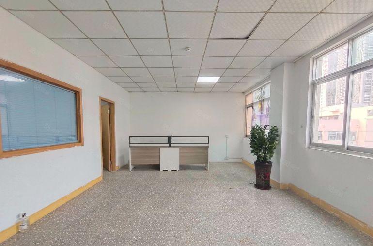 西乡宝田，臣田工业区，280平560平带装修厂房仓库低价出租