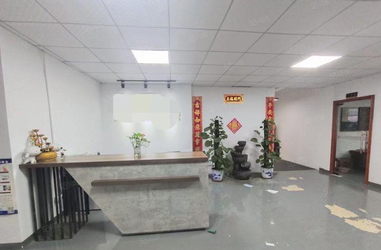 直租！西乡鹤洲大型工业区，带装修1300平厂房出租，拎包可用