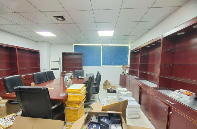 西乡固戍工业园，楼上带装修1000平厂房，原房东使用率85成