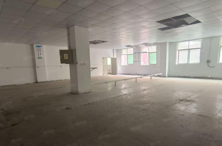 福永和平精装修二楼整层2500平厂房出租可分租1000平起租