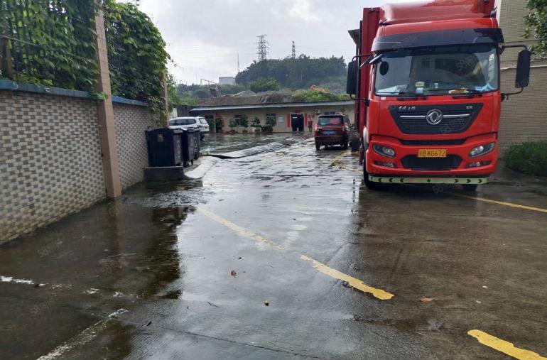 石岩黄峰岭工业区1楼1860平方厂房仓库出租