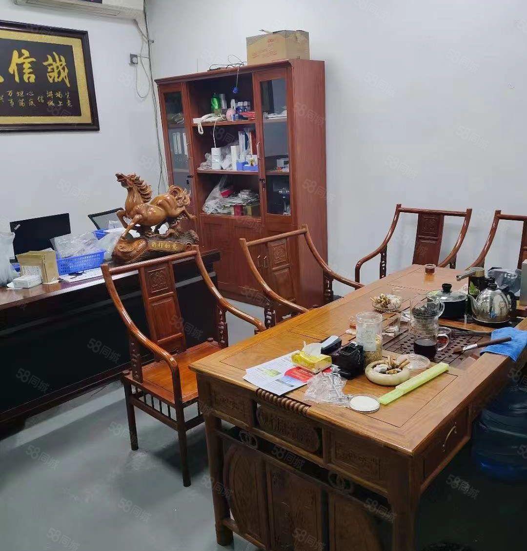 宝安石岩石龙仔工业厂房新出一楼1000平厂房出租