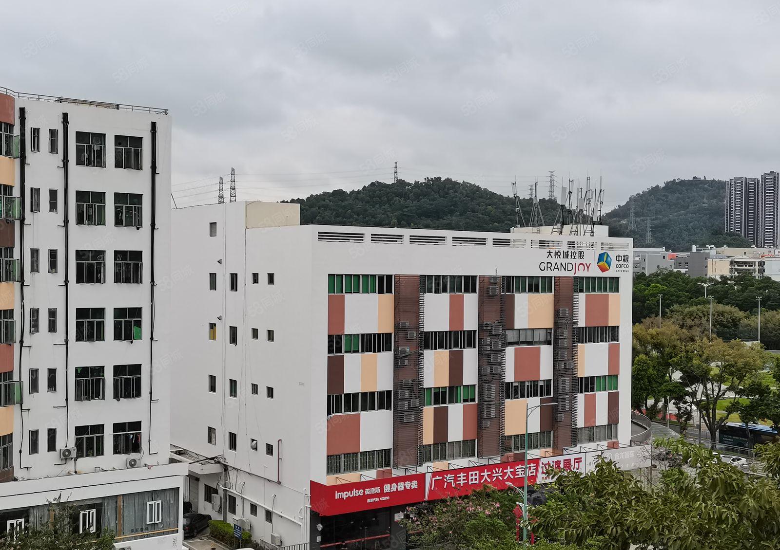 洪浪北地铁口厂房出租，可做电商，直播，仓库，加工等，有车位