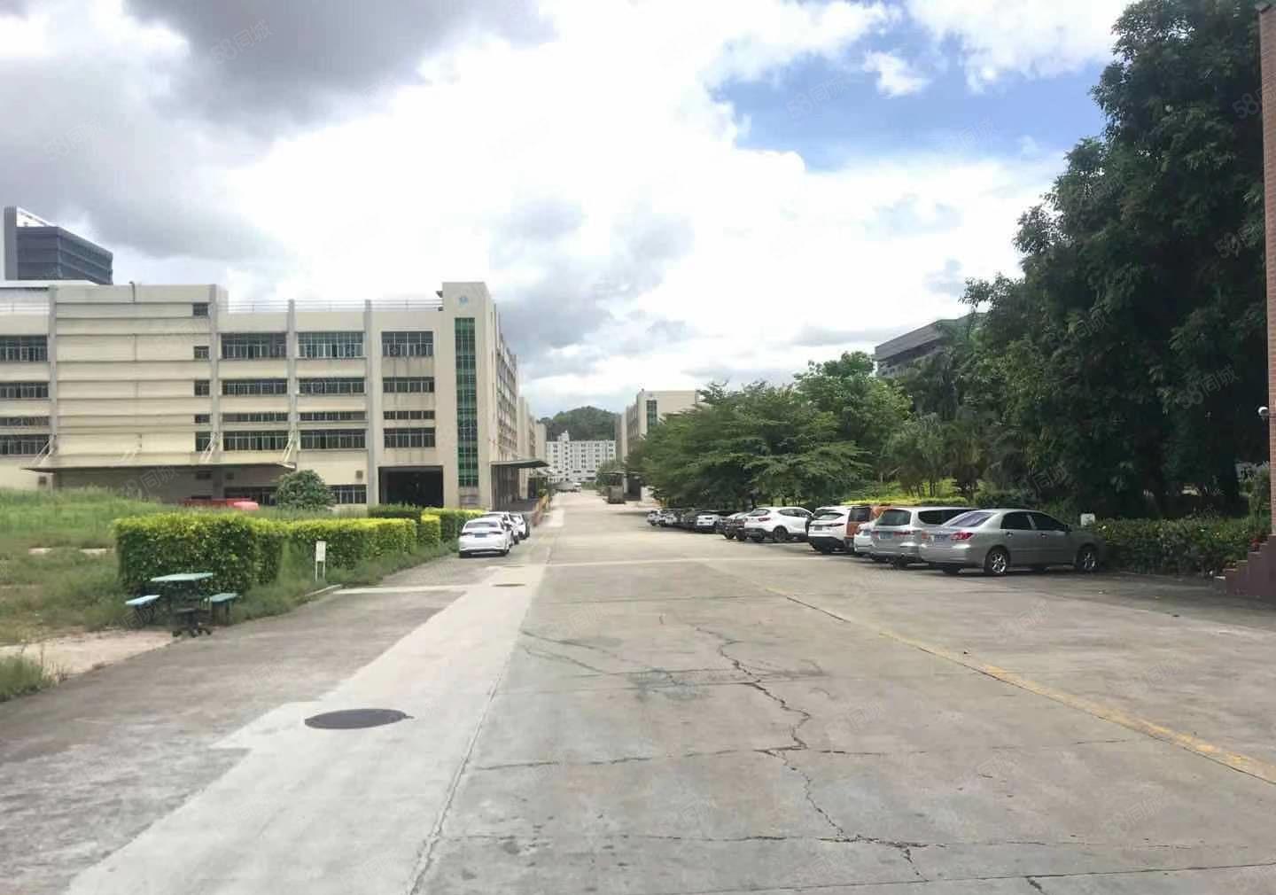 恒丰工业城精装修办公室2000平方出租