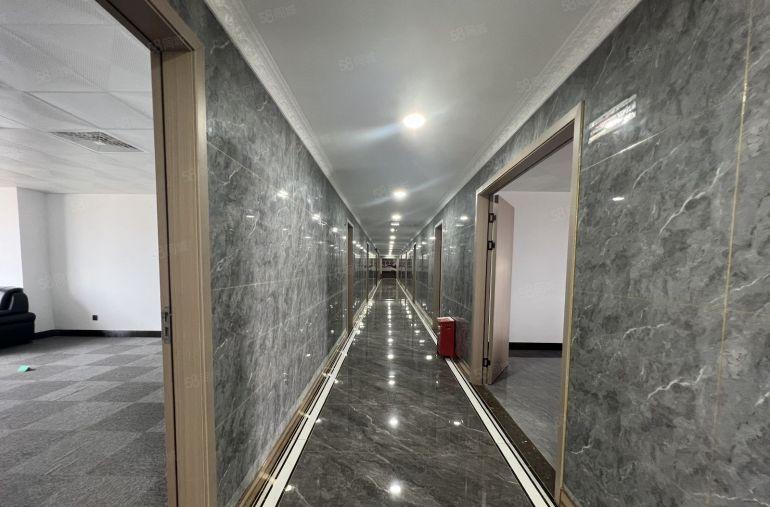 宝安沙井地铁口研发办公室厂房1250平方出租带高新补贴精装修