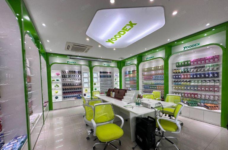 西乡地铁口楼上1200平精装厂房，拎包入驻，好招工