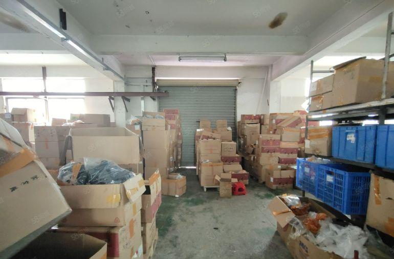 西乡固戍工业区，原房东直租，楼上780平独立一整层，带行车