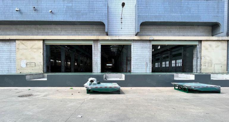 福永机场附近一楼物流仓库2000平低价出租带卸货平台厂房分租