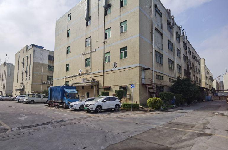 福永桥头地铁口大型园区200平精装修可办理环评厂房出租