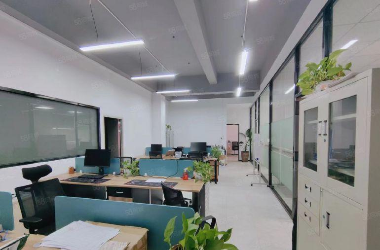 和平楼上精装厂房720平方，精装修，水电齐全，停车位充足