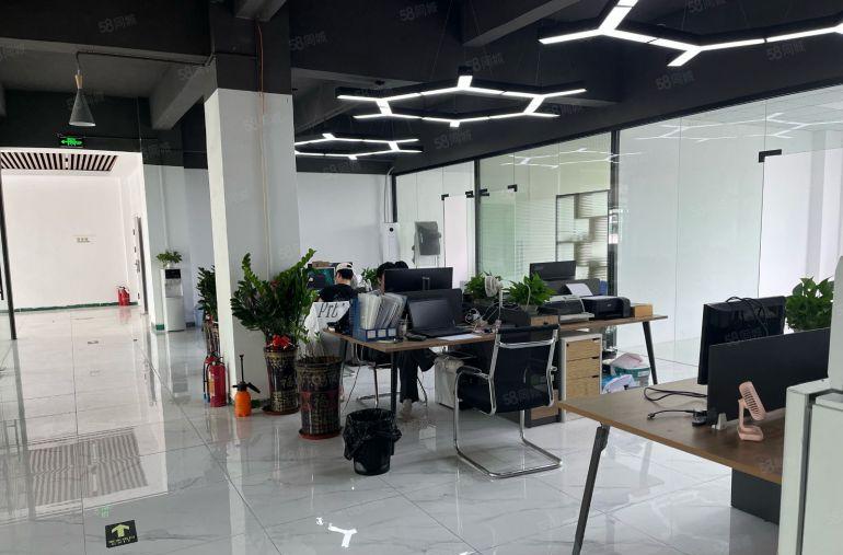 原房东 豪华装修厂房1450平米出租 拎包入住