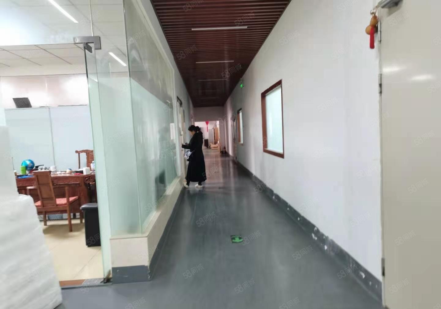 石岩原房东精装修厂房1100平可直接入驻生产价格好谈