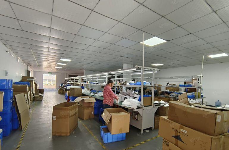 沙井宝安大道边马鞍山地铁口附近楼上500平带装修厂房出租可分