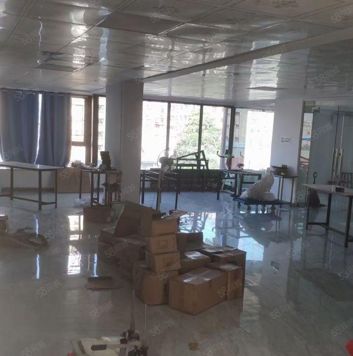 后亭地铁口宝安大道旁二楼200平方米精装修厂房招租