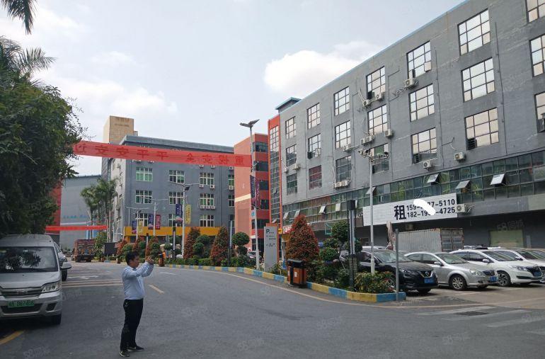 石岩同富裕工业区独院厂房出租500至2000平米交通便利好招